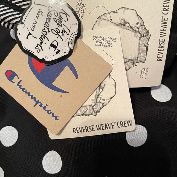 Champion and Urban Outfitters Collab Women’s Crop Reverse Weave Sweatshirt Small - Picture 6 of 11